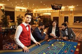 Studio Dragon Tiger Live dengan dealer profesional dan kamera multi-sudut di sawer 4d